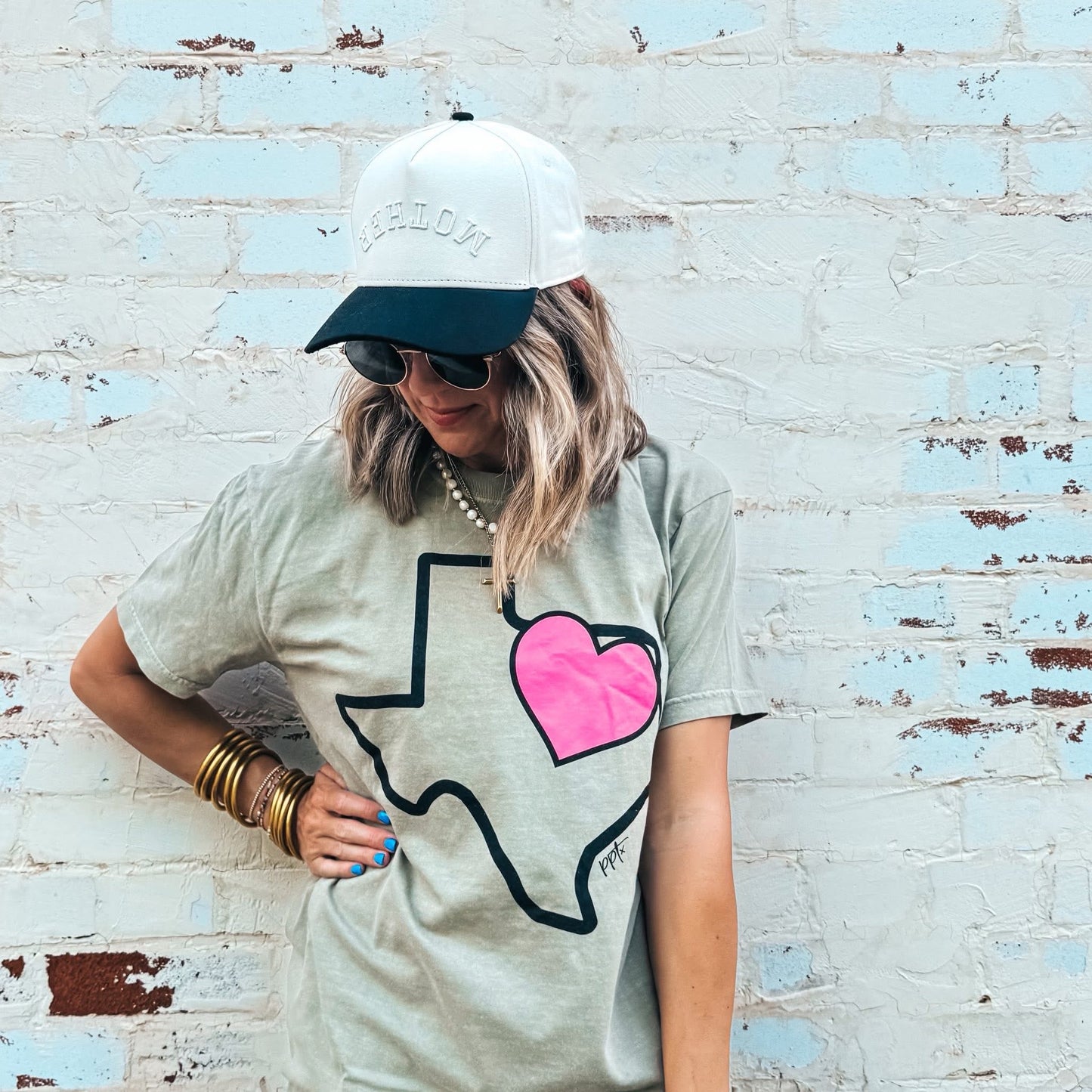 Texas Heart Tee - 2.5 WEEK ETA