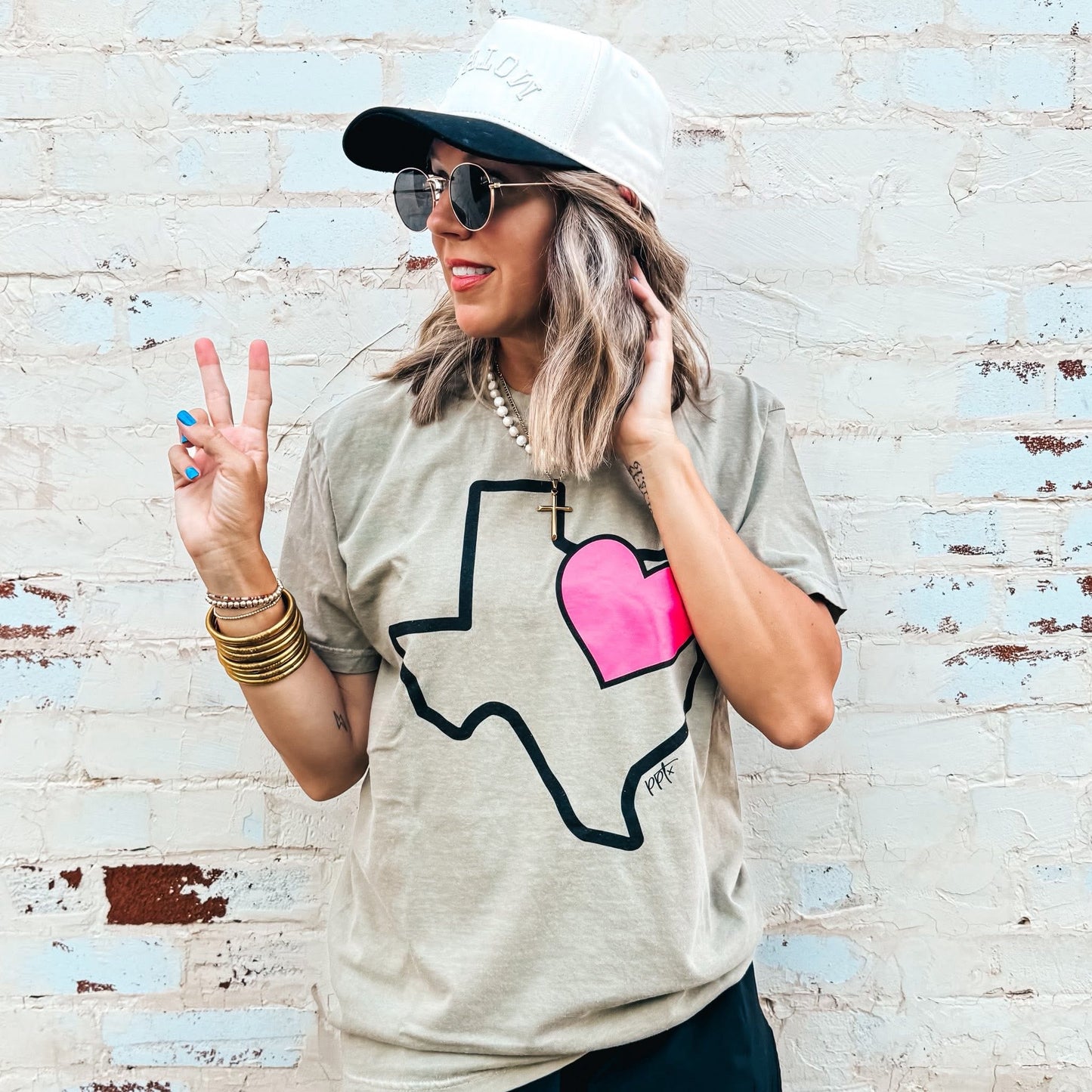 Texas Heart Tee - 2.5 WEEK ETA